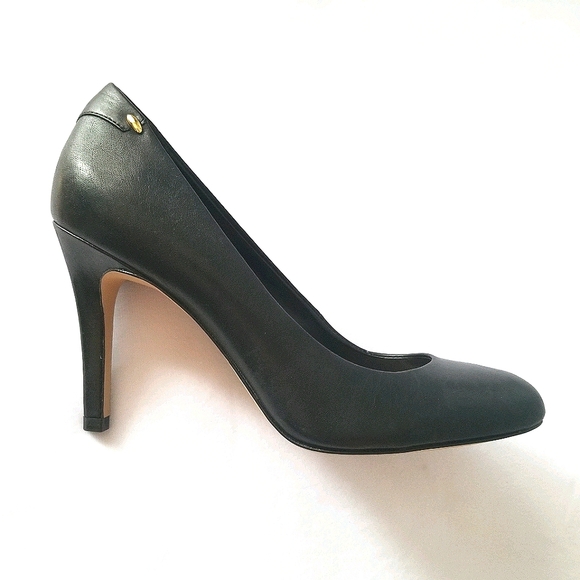 Aldo Black Leather Round Toe Pumps